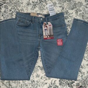 NWT Levi's Blue Denim Flex Jeans